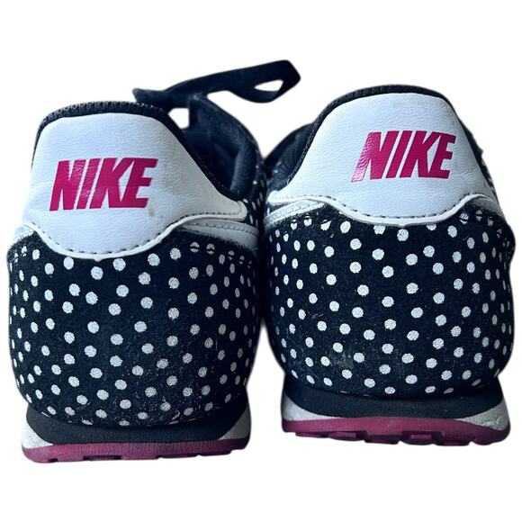 EUC Nike Genicco Black and White Suede Polkadot Dotted Sneakers Size Women's 8 - Picture 6 of 10